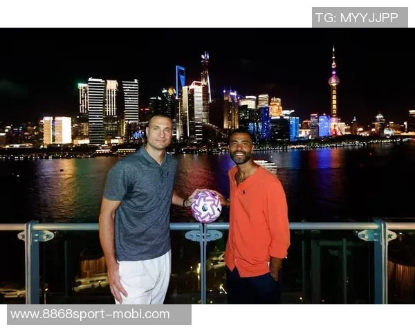 阿什利科尔评选英超最佳后卫阵容内维尔埃弗拉贝尔沃克与我同在 阿什利科尔评选英超最佳后卫阵容内维尔埃弗拉贝尔沃克与我同在